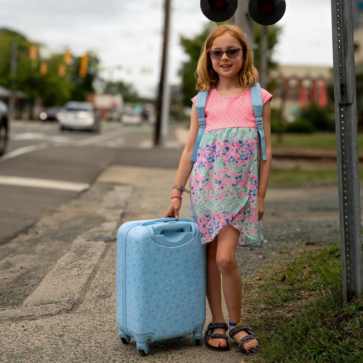 AI ACCESSORY INNOVATIONS Bluey Kids Luggage and Backpack Set - 18" Luggage Suitcase With Wheels, 13.75" Backpack