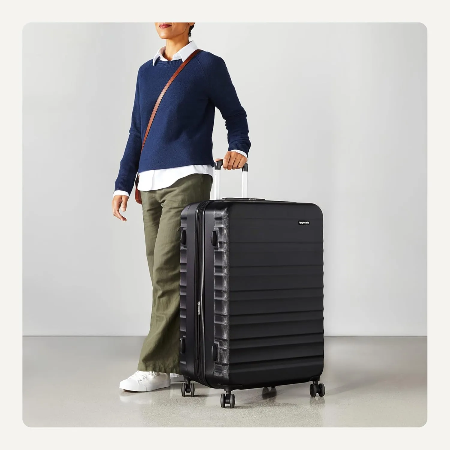 Amazon Basics 30" Hardside Large Checked Luggage, Hardshell Suitcase With Wheels, Expandable For Up to 15% More Space, With Scratch-Resistant Surface, Four Multi-directional Wheels, Black