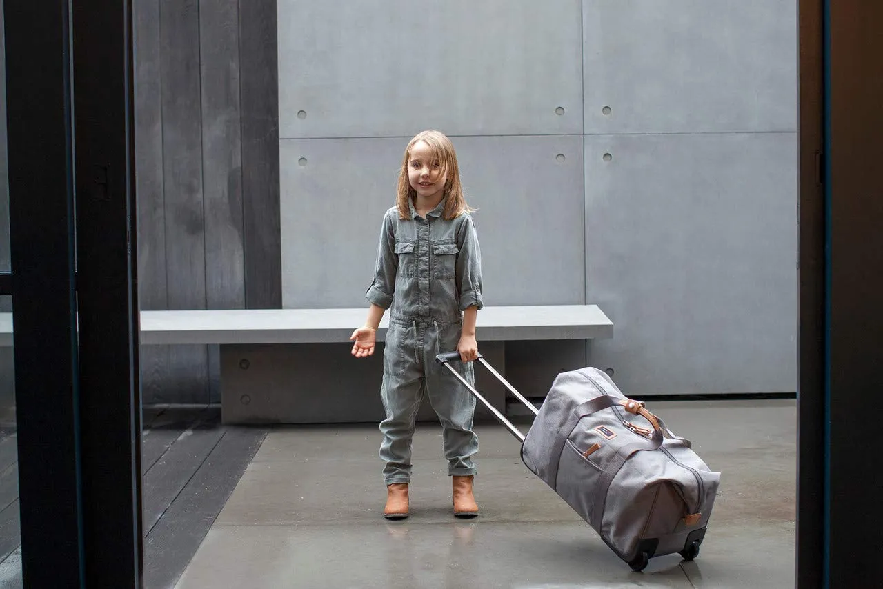 Cabin Carry Water-Resistant, with Grey Multi-functional Organizer, Classy Travel and Wheels On Huge reduction Storksak