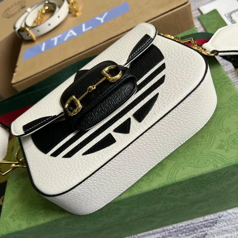Charm - GG Bags - 1193