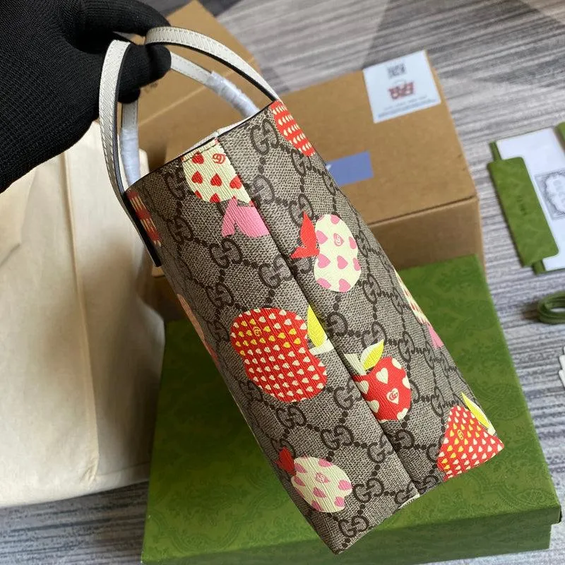 Charm - GG Bags - 1818