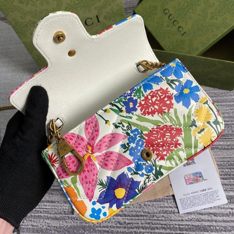 Charm - GG Bags - 2011