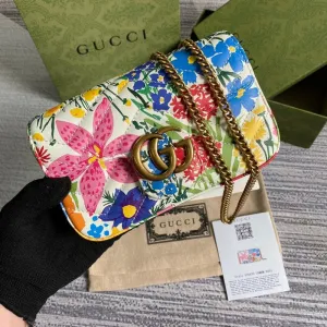 Charm - GG Bags - 2011