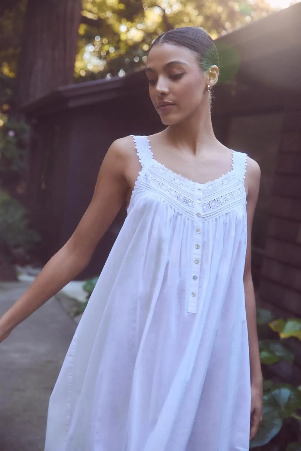 Eileen West Queen Anne's Lace 100% Cotton Gown with Heirloom Lace for Women, Machine Washable 50-Inch Length Ballet Nightgown
