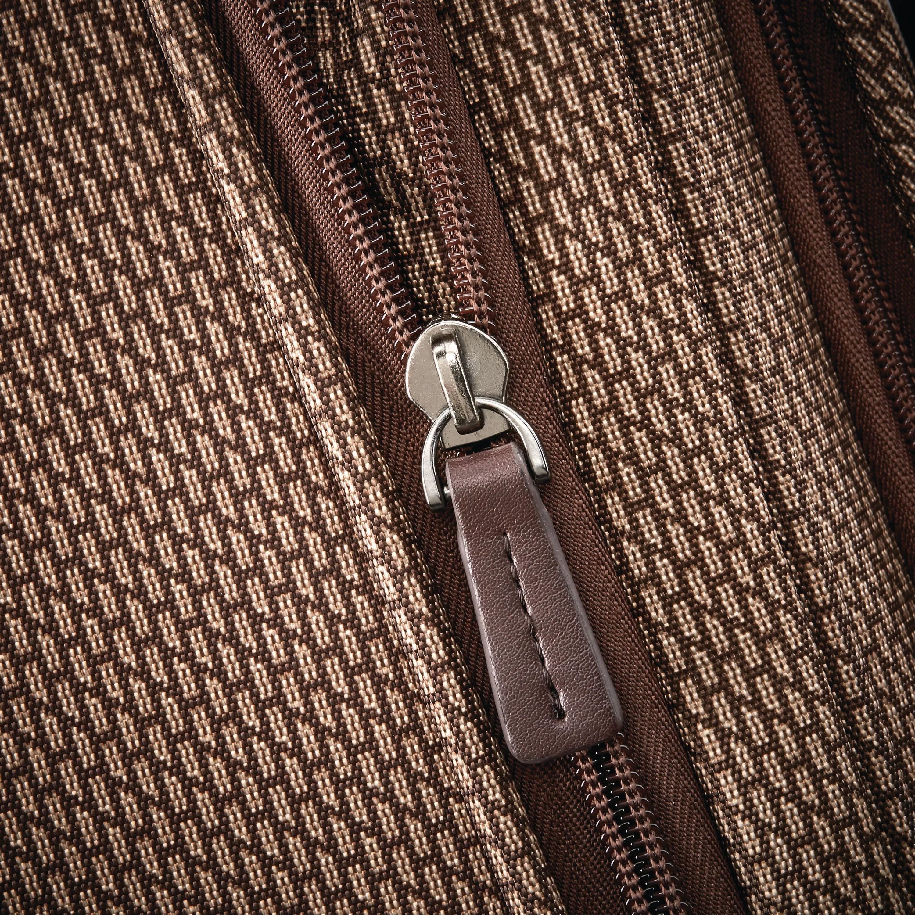 Hartmann Century Extended Journey Expandable Spinner