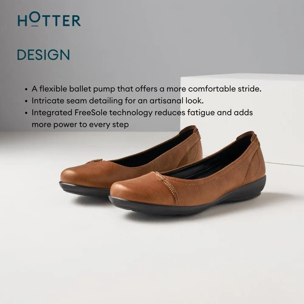 Hotter Robyn II Women's Casuals Classic Ballet Pump with Seam Detailing in Leather Wide