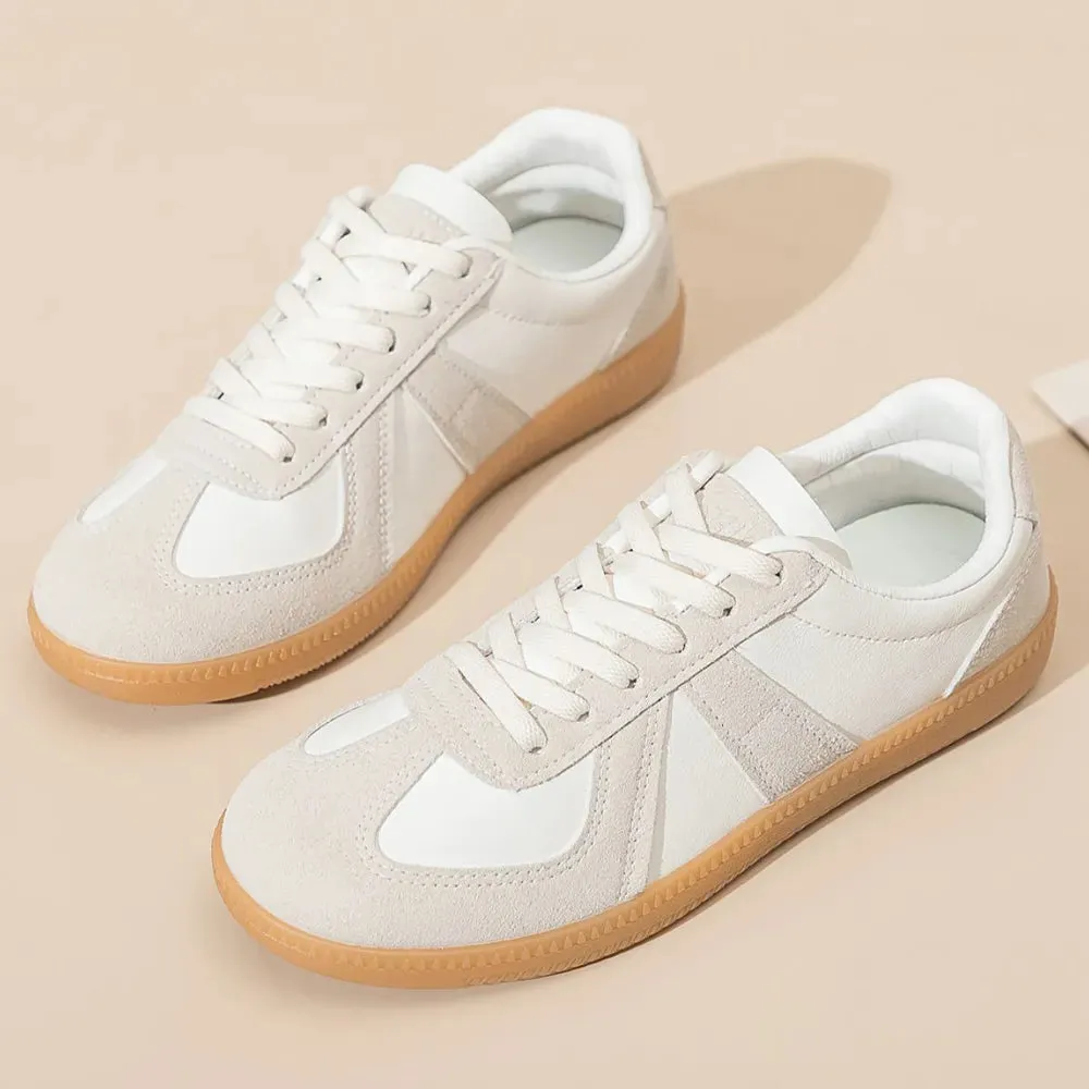 Lace Up Round Toe Flat Sneakers