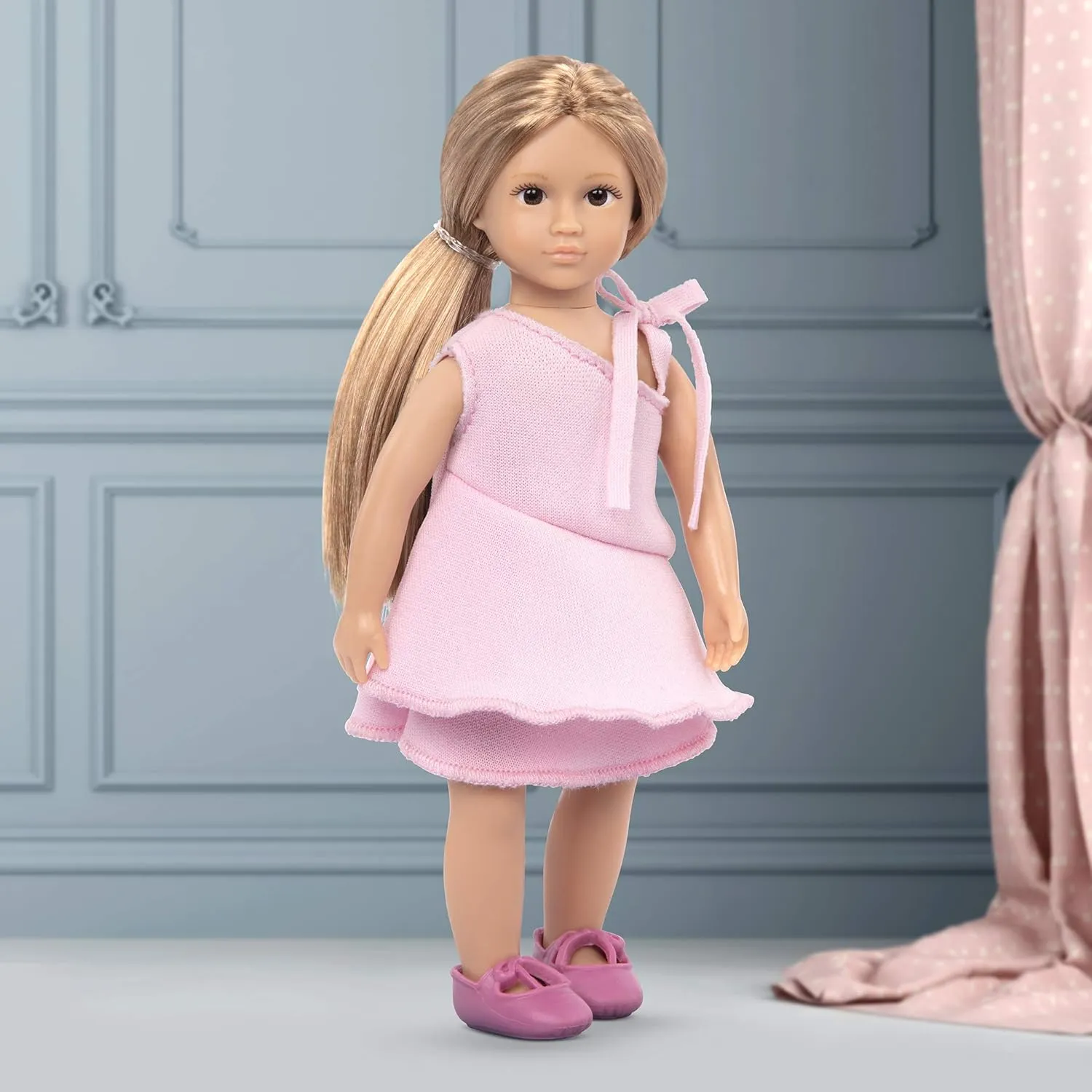 Lori – Mini Doll – 6-Inch Fashion Doll – Stylish Outfit – Toys for Kids – 3 Years   – Sisi