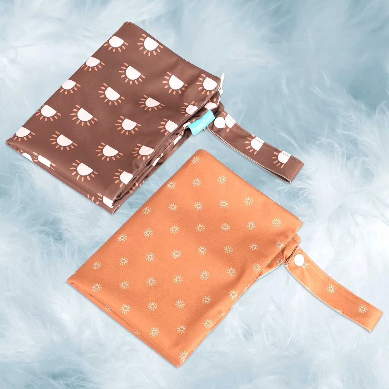 MOMIGO 2 pcs/set Wet Dry Bags for Baby Cloth Diapers - Reusable, Washable for Stroller, Diapers, Toiletries, Travel Bags, Beach, Pool, Gym Bag with Two Zippered Pockets 11.8 * 15.7 inch（Pink）