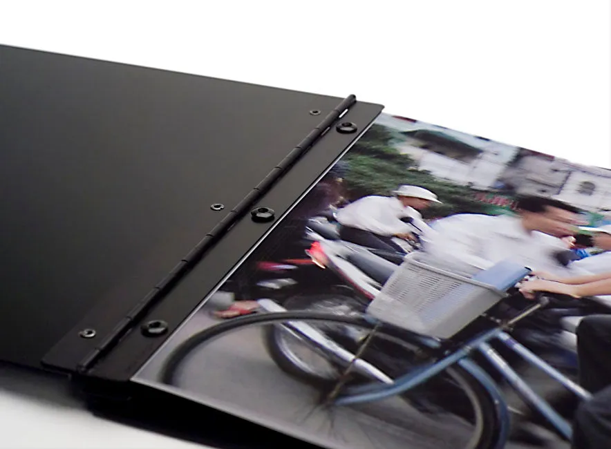 Pina Zangaro Vista Onyx (Matte Black) 19"x13" Acrylic Screwpost Portfolio Book