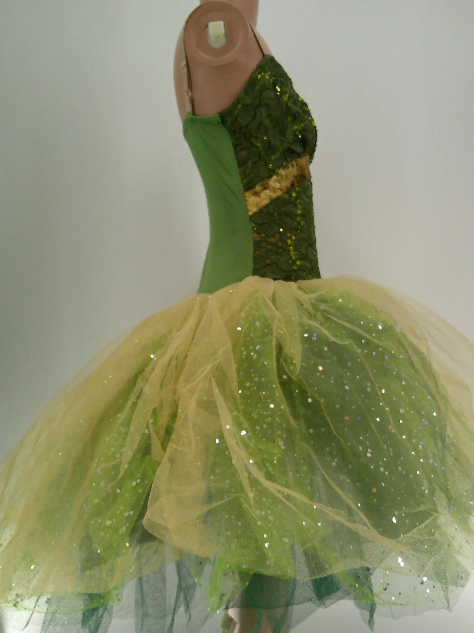 Pre-Owned Costume Curtain Call  C188 Large Child Green Tutu Ballet  Sequin Tiana