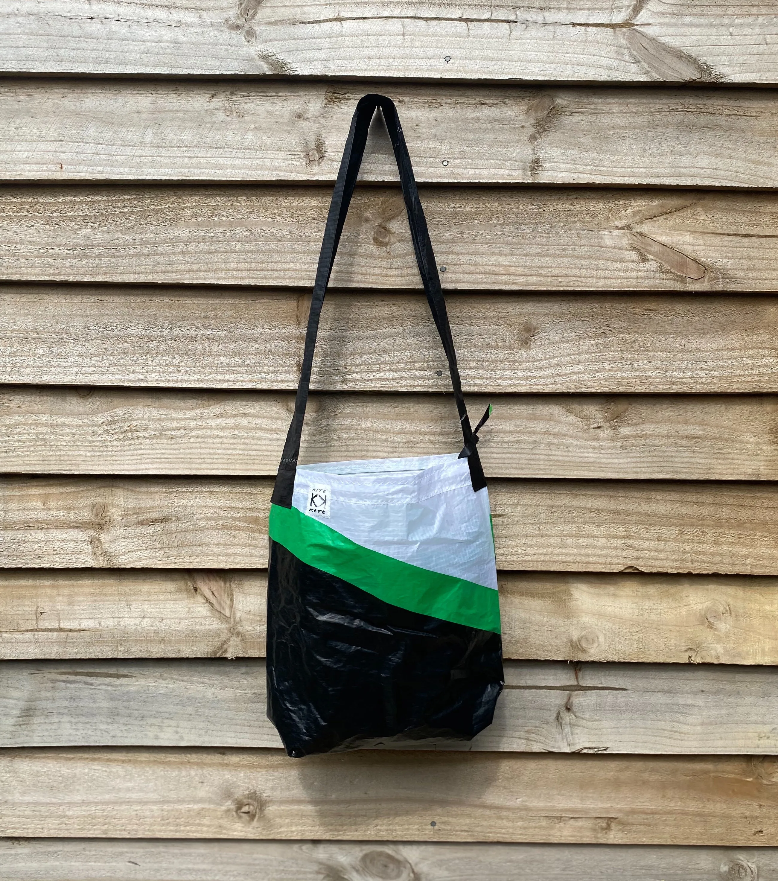 Round Raglan Bags Kite Kete
