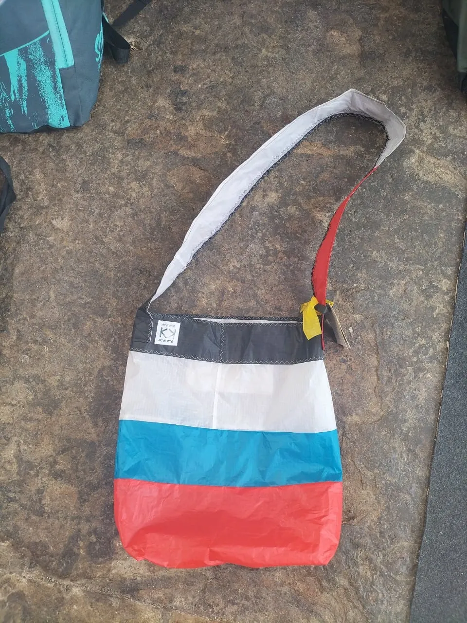 Round Raglan Bags Kite Kete