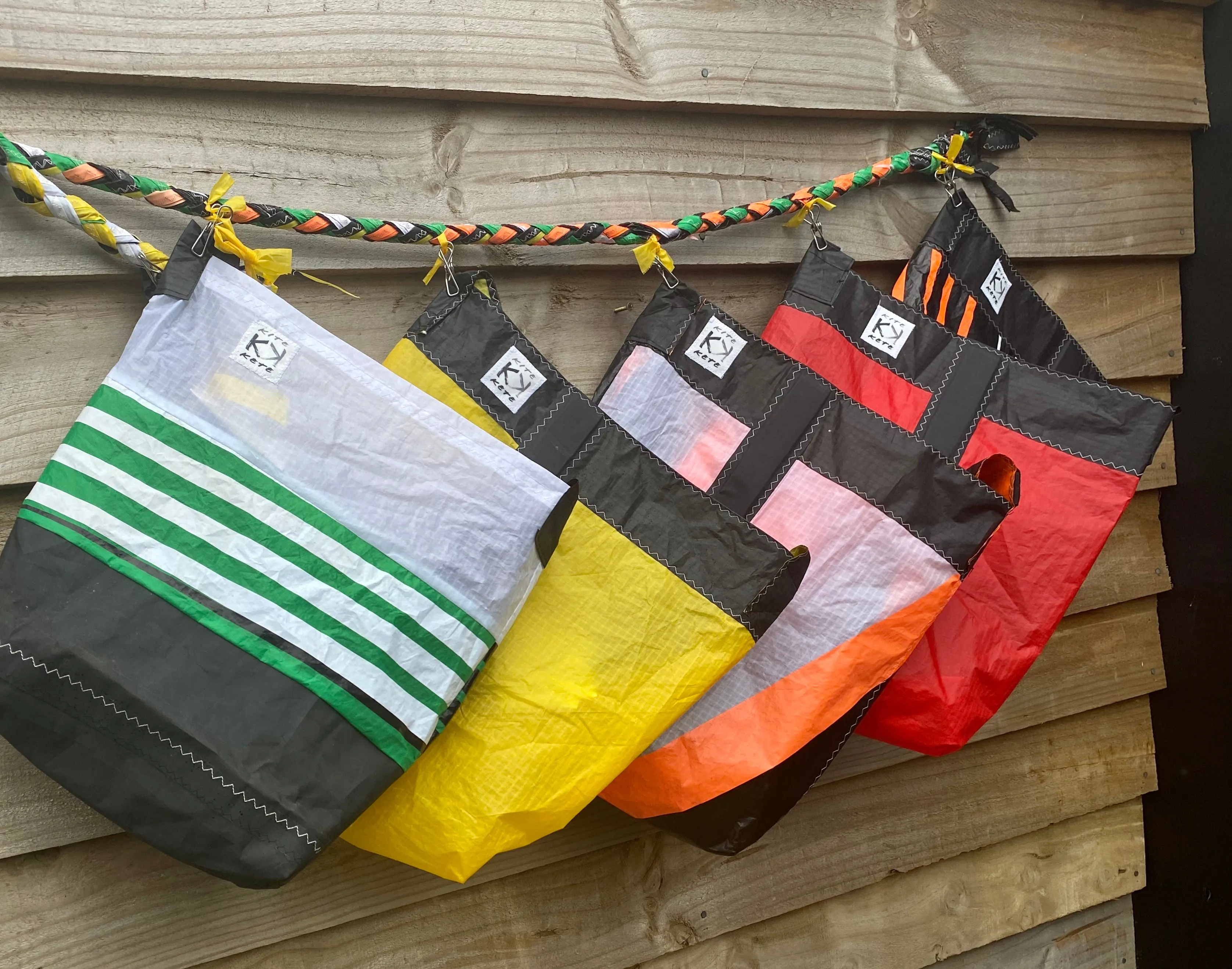 Round Raglan Bags Kite Kete