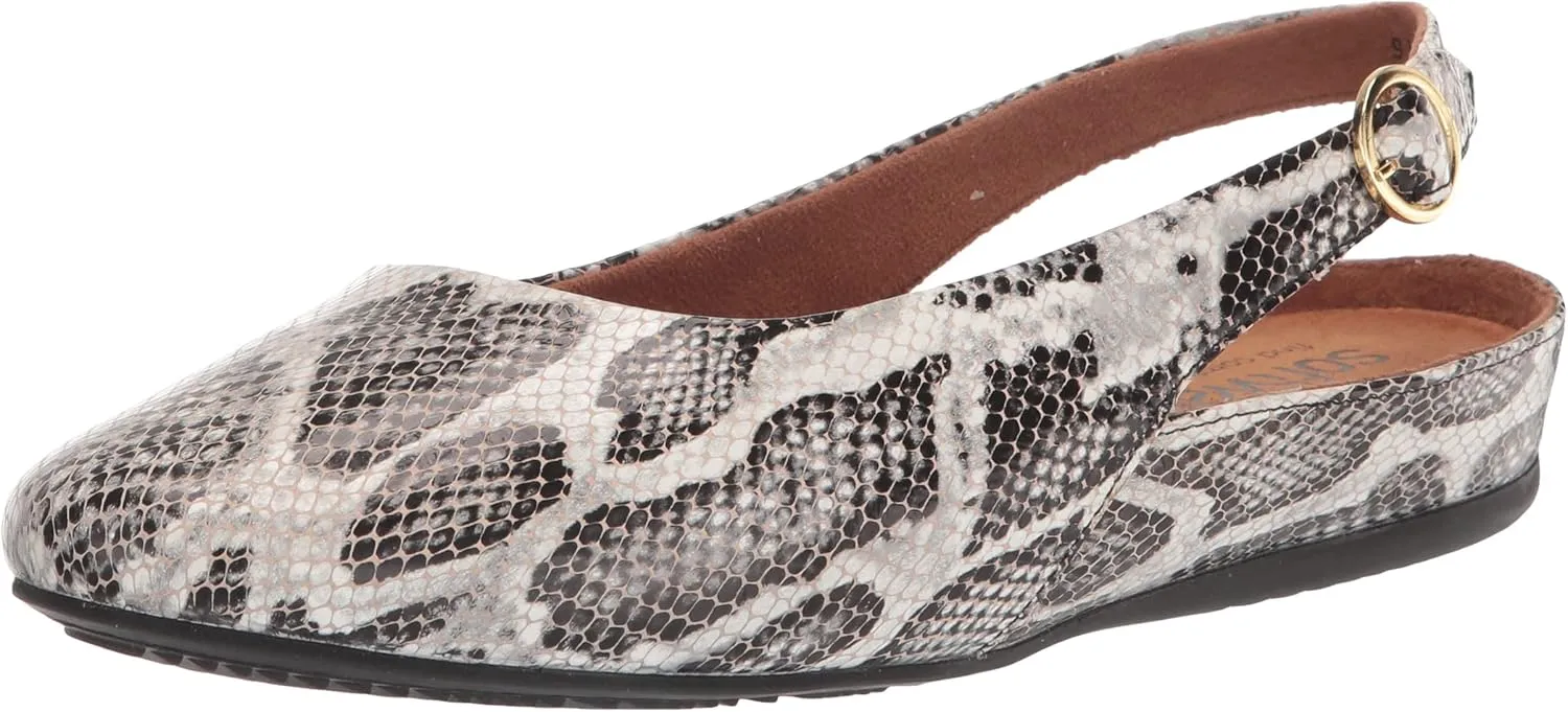 SoftWalk Women's Sandy Ballet Flat